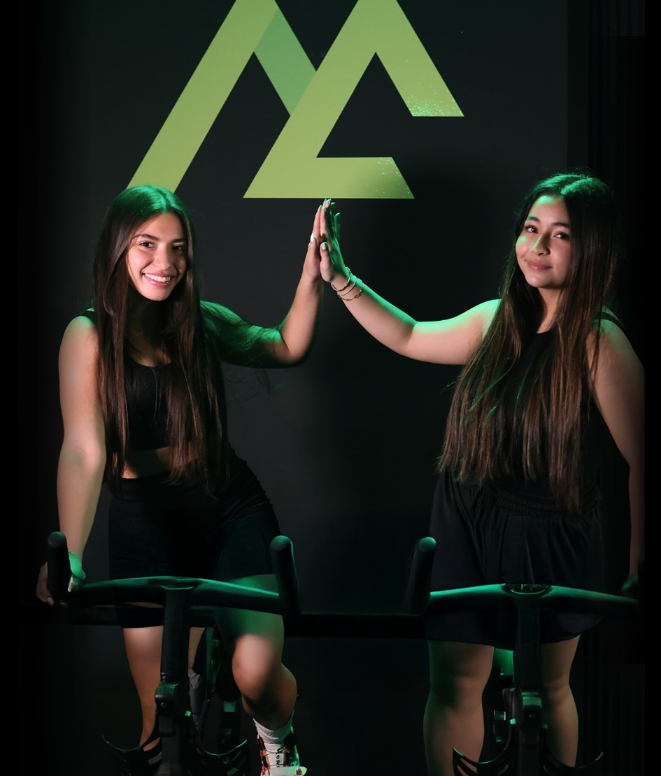 -  ULTIMATE INDOOR CYCLING EXPERIENCE 